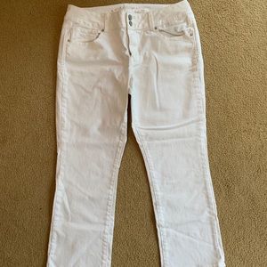 American Eagle White Artist Crop Jeans